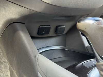 2016 Chevrolet Malibu, $11490. Photo 8