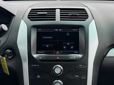 2014 Ford Explorer, $7497. Photo 3