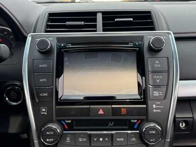 2015 Toyota Camry, $14000. Photo 4