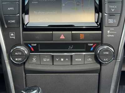2015 Toyota Camry, $14000. Photo 5