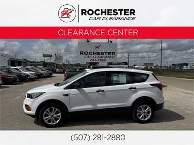 2019 Ford Escape, $12590. Photo 1