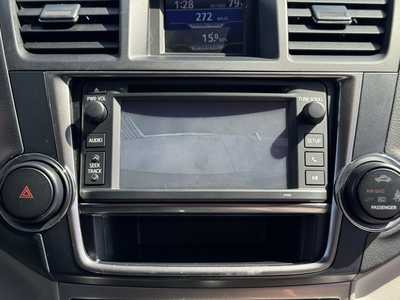 2013 Toyota Highlander, $9990. Photo 4