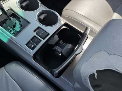 2013 Toyota Highlander, $9990. Photo 9