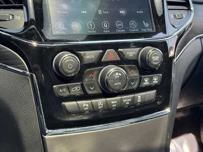 2019 Jeep Grand Cherokee, $12990. Photo 5
