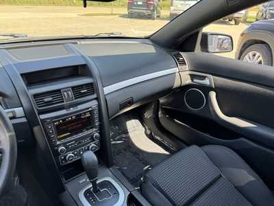 2009 Pontiac G8, $12000. Photo 11