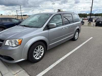 2014 Dodge Caravan, Grand, $7500. Photo 2