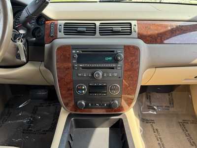 2014 Chevrolet Tahoe, $11490. Photo 2