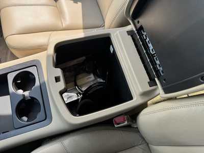 2014 Chevrolet Tahoe, $11490. Photo 9