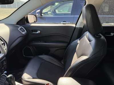 2018 Jeep Compass, $12990. Photo 12