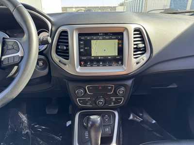 2018 Jeep Compass, $12990. Photo 2
