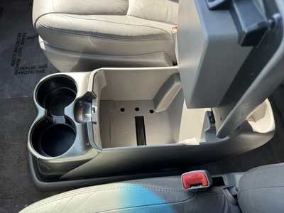 2005 Toyota Sienna, $6000. Photo 12
