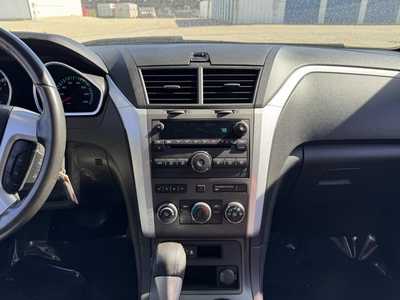 2011 Chevrolet Traverse, $7999. Photo 2