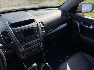 2015 Kia Sorento, $11999. Photo 12