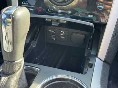 2015 Ford Explorer, $10490. Photo 7