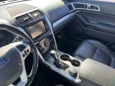 2015 Ford Explorer, $10490. Photo 8
