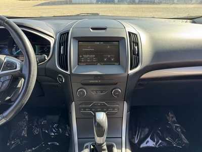 2015 Ford Edge, $8590. Photo 2