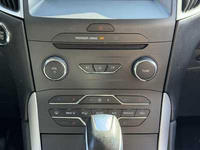 2015 Ford Edge, $8590. Photo 5