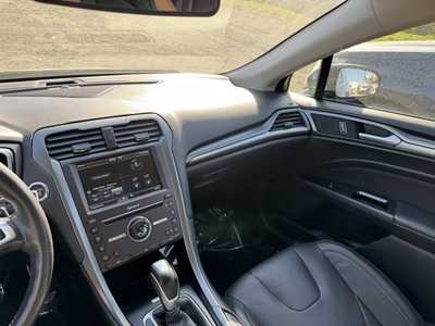 2016 Ford Fusion, $6490. Photo 11