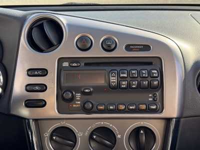 2007 Pontiac Vibe, $7999. Photo 3