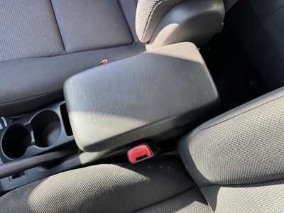 2007 Pontiac Vibe, $7999. Photo 7