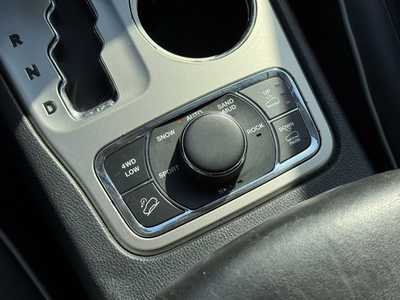 2011 Jeep Grand Cherokee, $9991. Photo 10