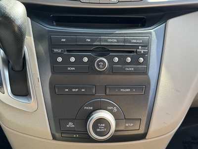 2013 Honda Odyssey, $8000. Photo 5