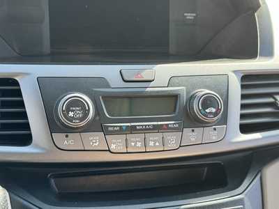 2013 Honda Odyssey, $8000. Photo 6