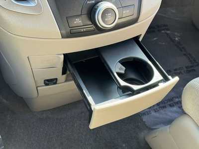 2013 Honda Odyssey, $8000. Photo 9