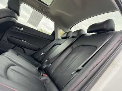 2017 Kia Optima, $15943. Photo 9