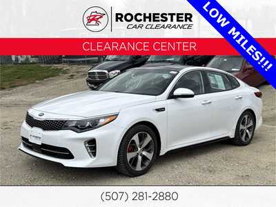 2017 Kia Optima, $15943. Photo 1
