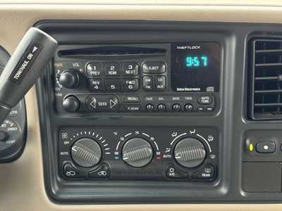 2002 Chevrolet Suburban, $7490. Photo 11