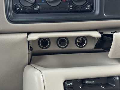 2002 Chevrolet Suburban, $7490. Photo 12
