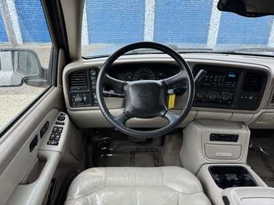 2002 Chevrolet Suburban, $7490. Photo 8