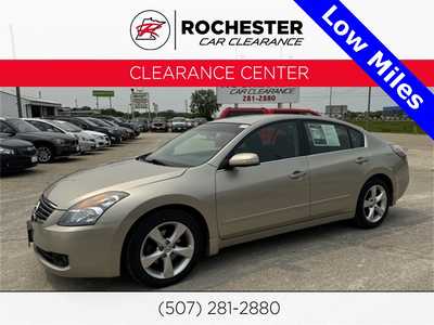 2009 Nissan Altima, $7390. Photo 1