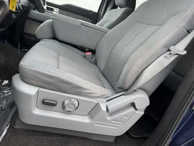 2011 Ford F150 Crew Cab, $13990. Photo 3
