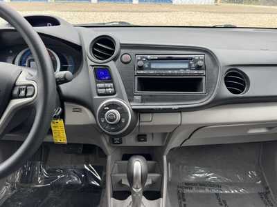 2011 Honda Insight, $10000. Photo 2