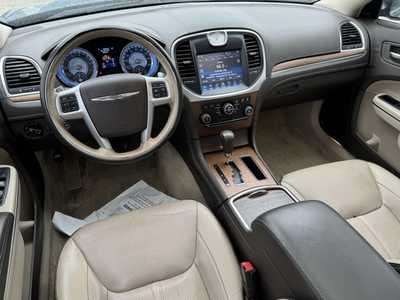 2013 Chrysler 300, $11584. Photo 10