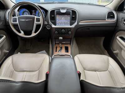 2013 Chrysler 300, $11584. Photo 12