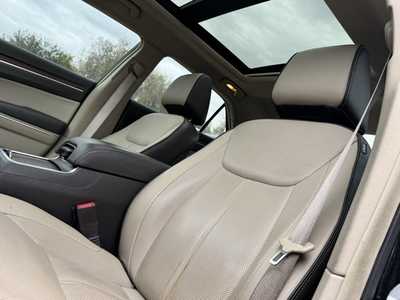 2013 Chrysler 300, $11584. Photo 6
