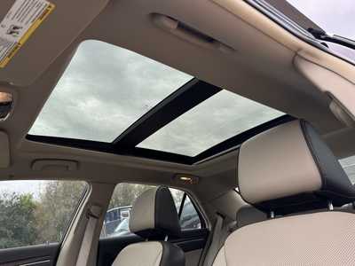 2013 Chrysler 300, $11584. Photo 7