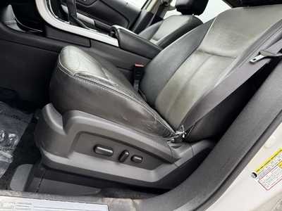 2013 Ford Edge, $7943. Photo 5