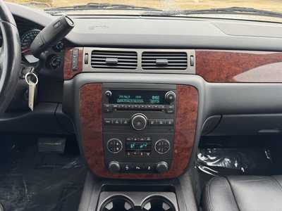 2014 Chevrolet Tahoe, $12998. Photo 2