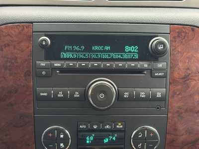 2014 Chevrolet Tahoe, $12998. Photo 9