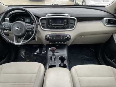 2016 Kia Sorento, $9990. Photo 10