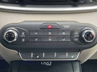 2016 Kia Sorento, $9990. Photo 11