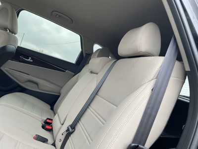 2016 Kia Sorento, $9990. Photo 8