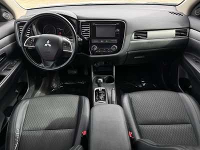 2015 Mitsubishi Outlander, $8699. Photo 8