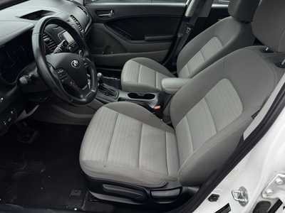 2015 Kia Forte, $6500. Photo 4