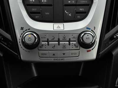 2016 Chevrolet Equinox, $12490. Photo 10