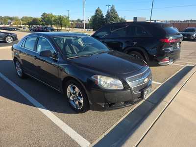 2009 Chevrolet Malibu, $6999. Photo 2